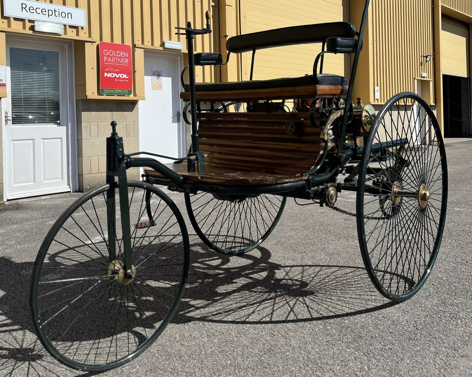 Benz-Patent Motorwagen in Haynes Heritage Engineering